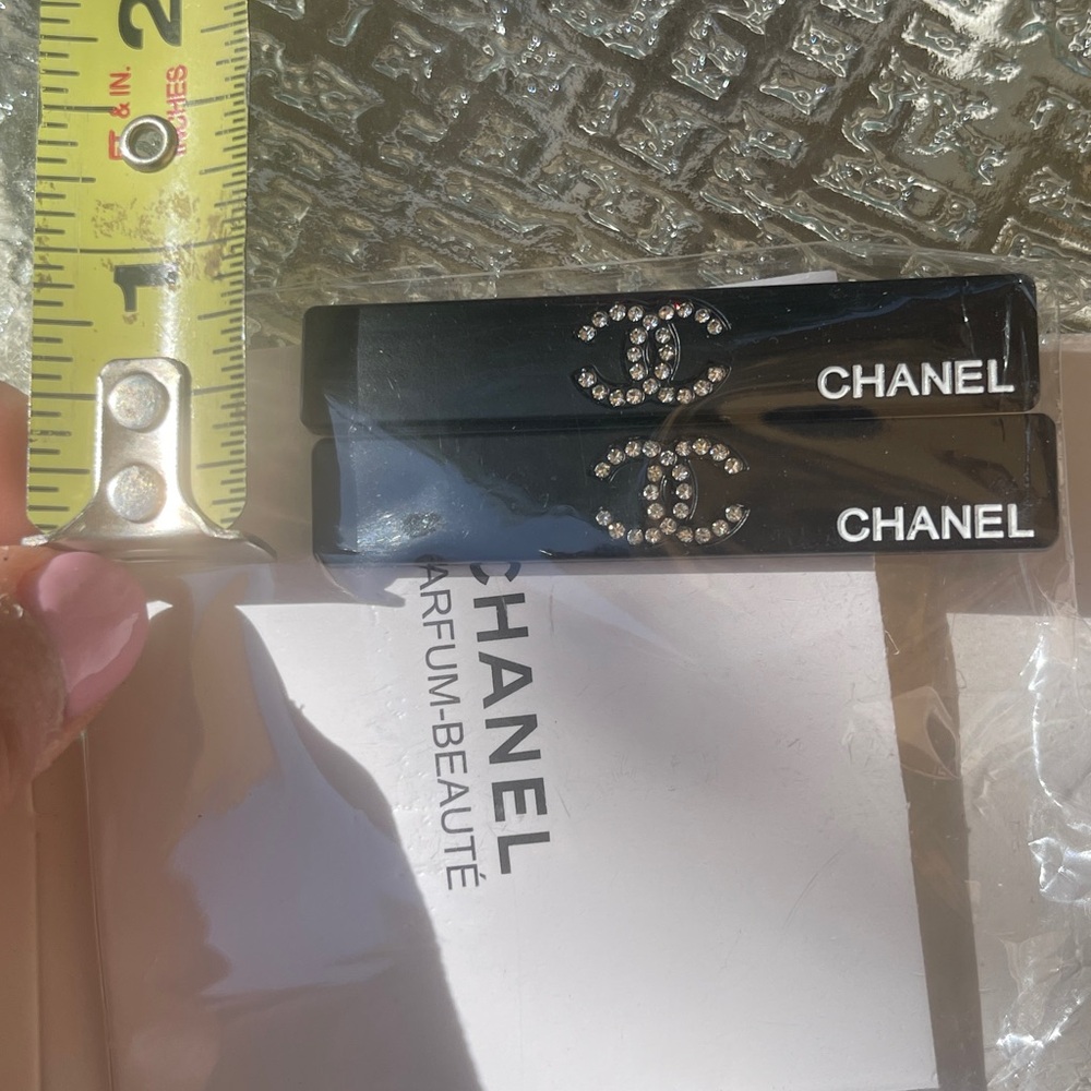 🌺New With Box Chanel Beauty Hair Clip Gift Set 2 Pcs Rare Item Black🌺 - Picture 8 of 13